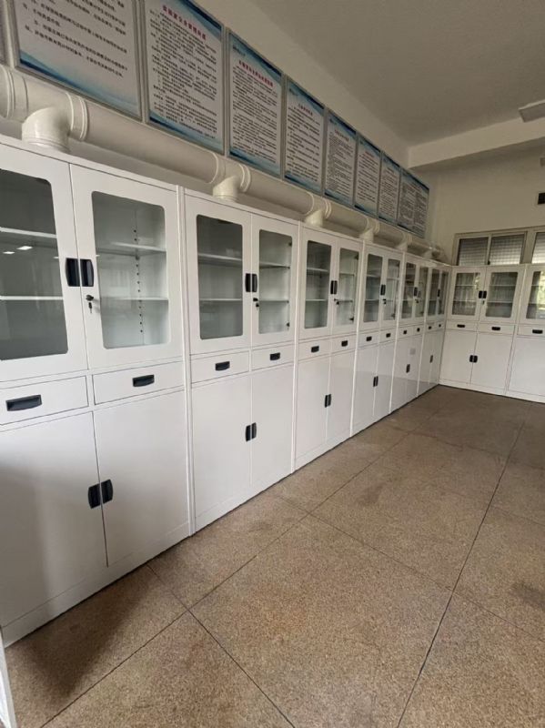 實(shí)驗(yàn)臺